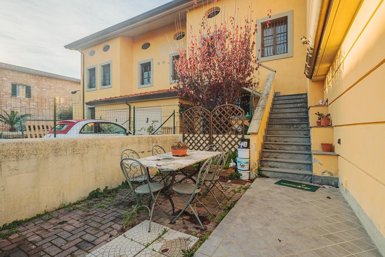Appartamento in vendita - San Lorenzo Alle Corti, Cascina