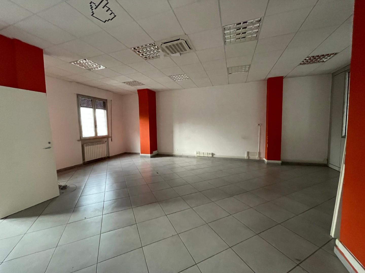 Business mall for sale in Poggibonsi (SI)