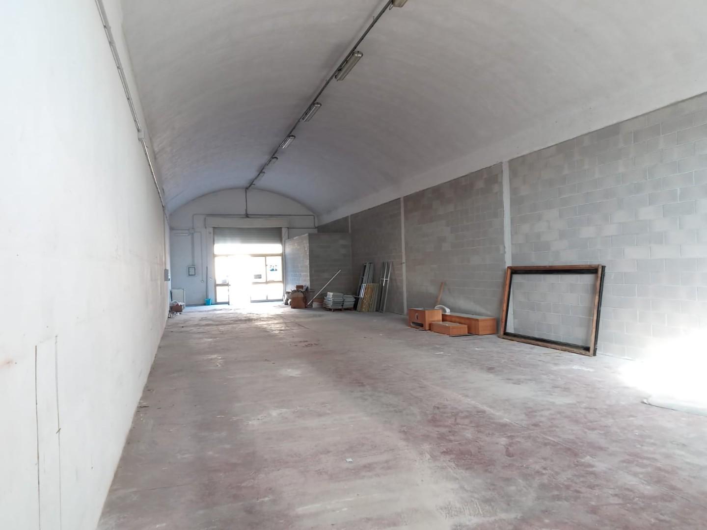 Warehouse for sale in Castelnuovo Berardenga (SI)