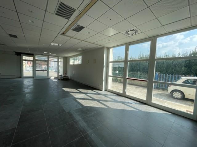 Office for commercial rentals in Vecchiano (PI)