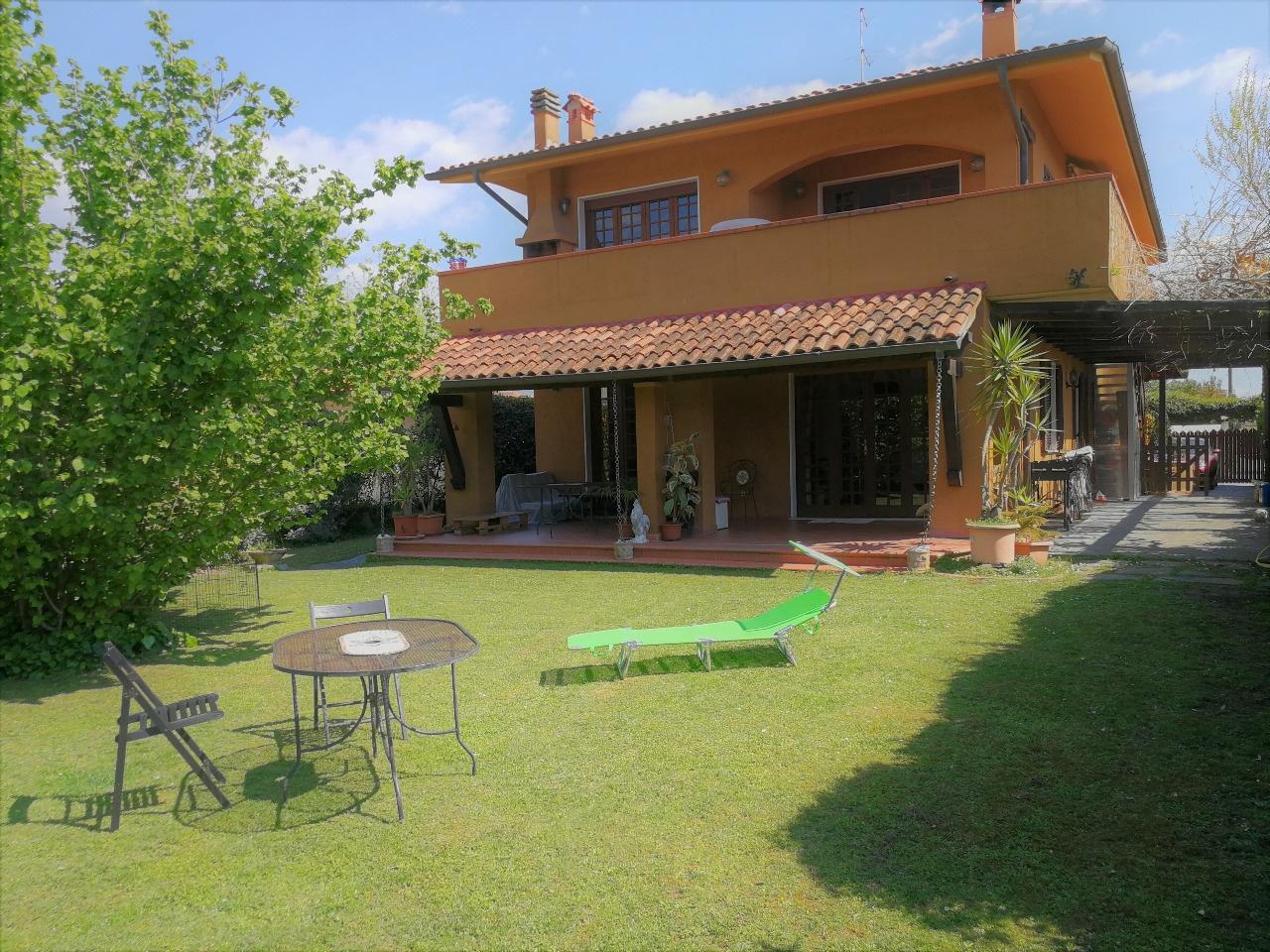 Villa in vendita a Forte dei Marmi (LU)