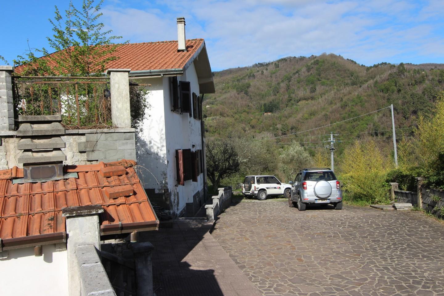 Villa a Montedivalli