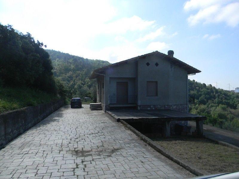 Single-family house in Ponzano Superiore