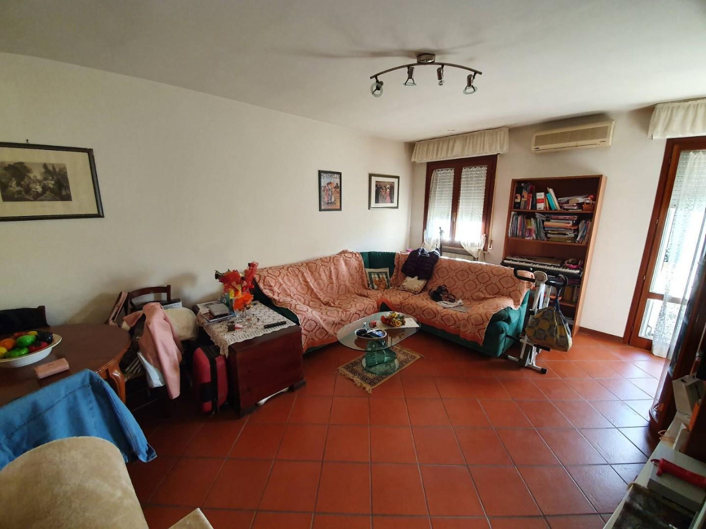 appartamento in Via Romana, a Lucca