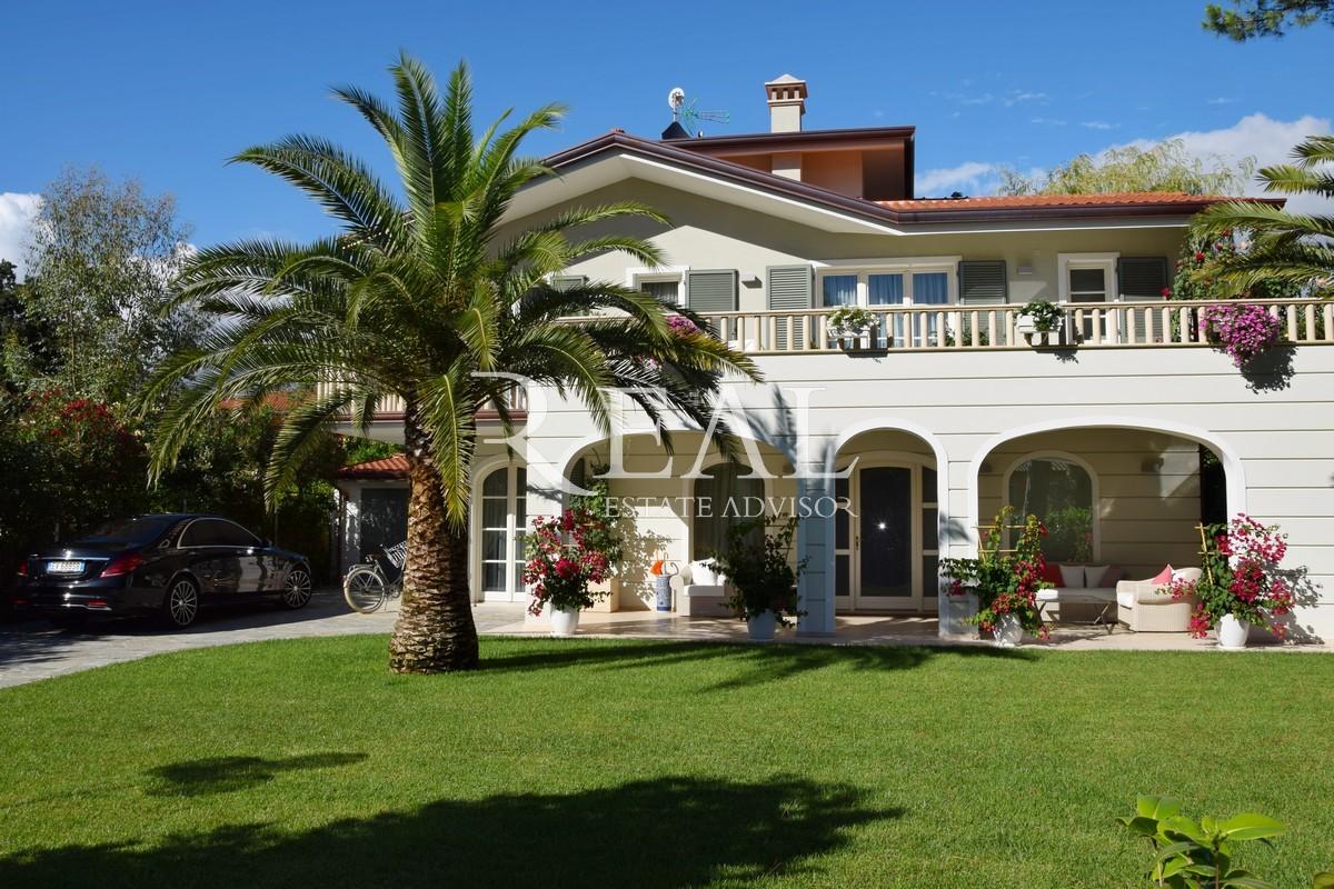 Villa singola in vendita a Forte dei Marmi (LU)