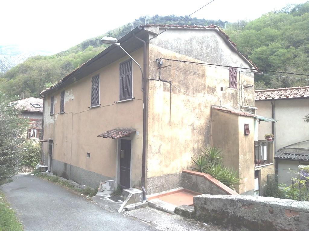 Casa singola in vendita a Carrara (MS)