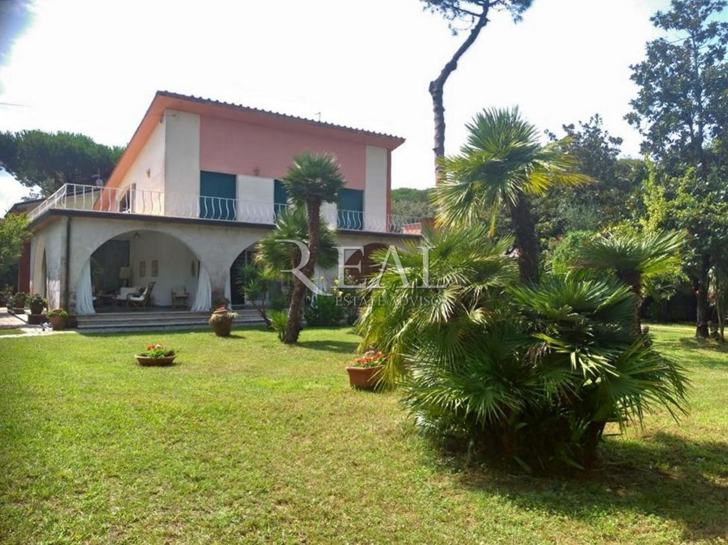 Villa singola in vendita a Forte dei Marmi (LU)