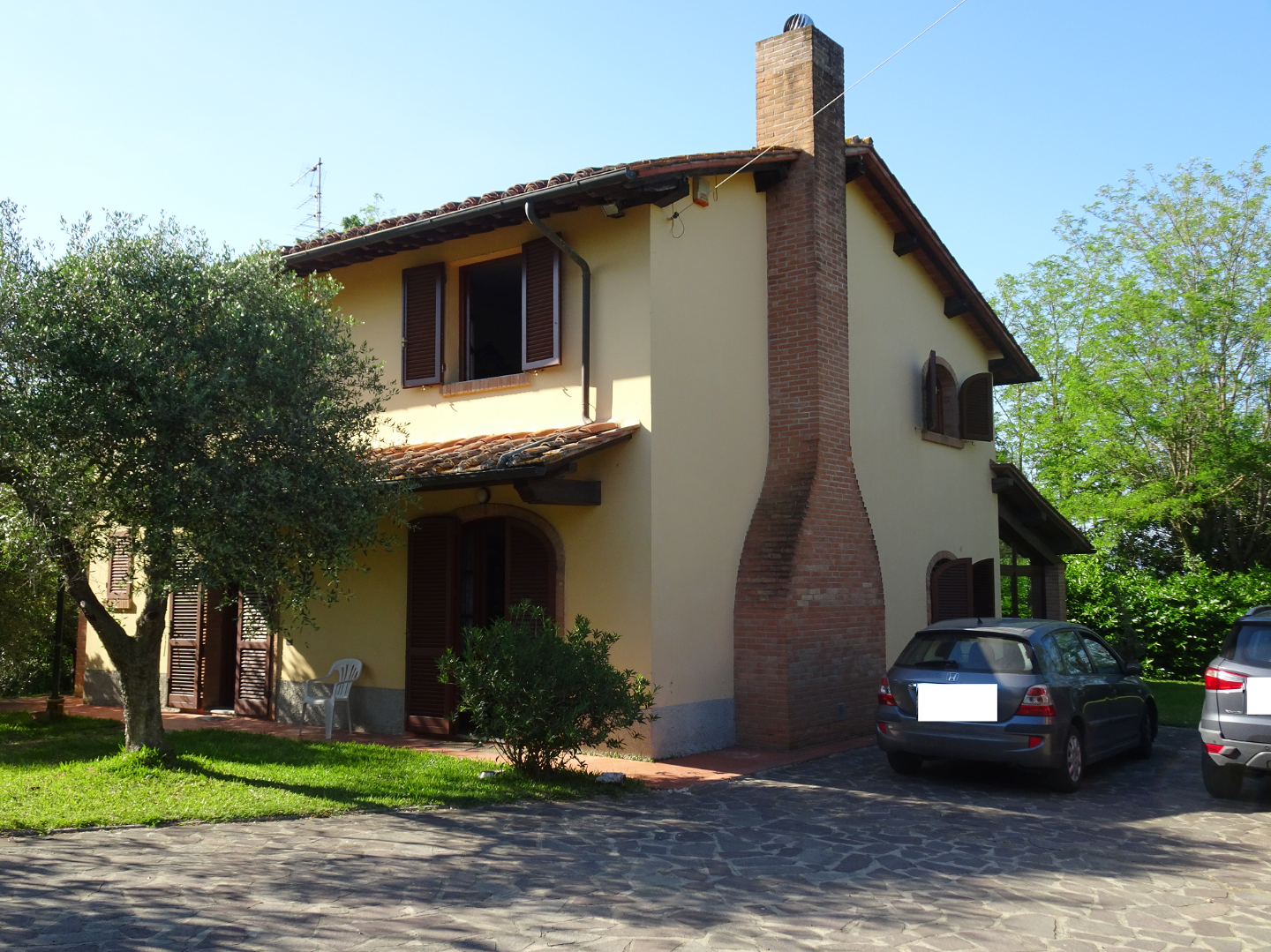 villa in Via Chiecina, a Montopoli in Val d'Arno