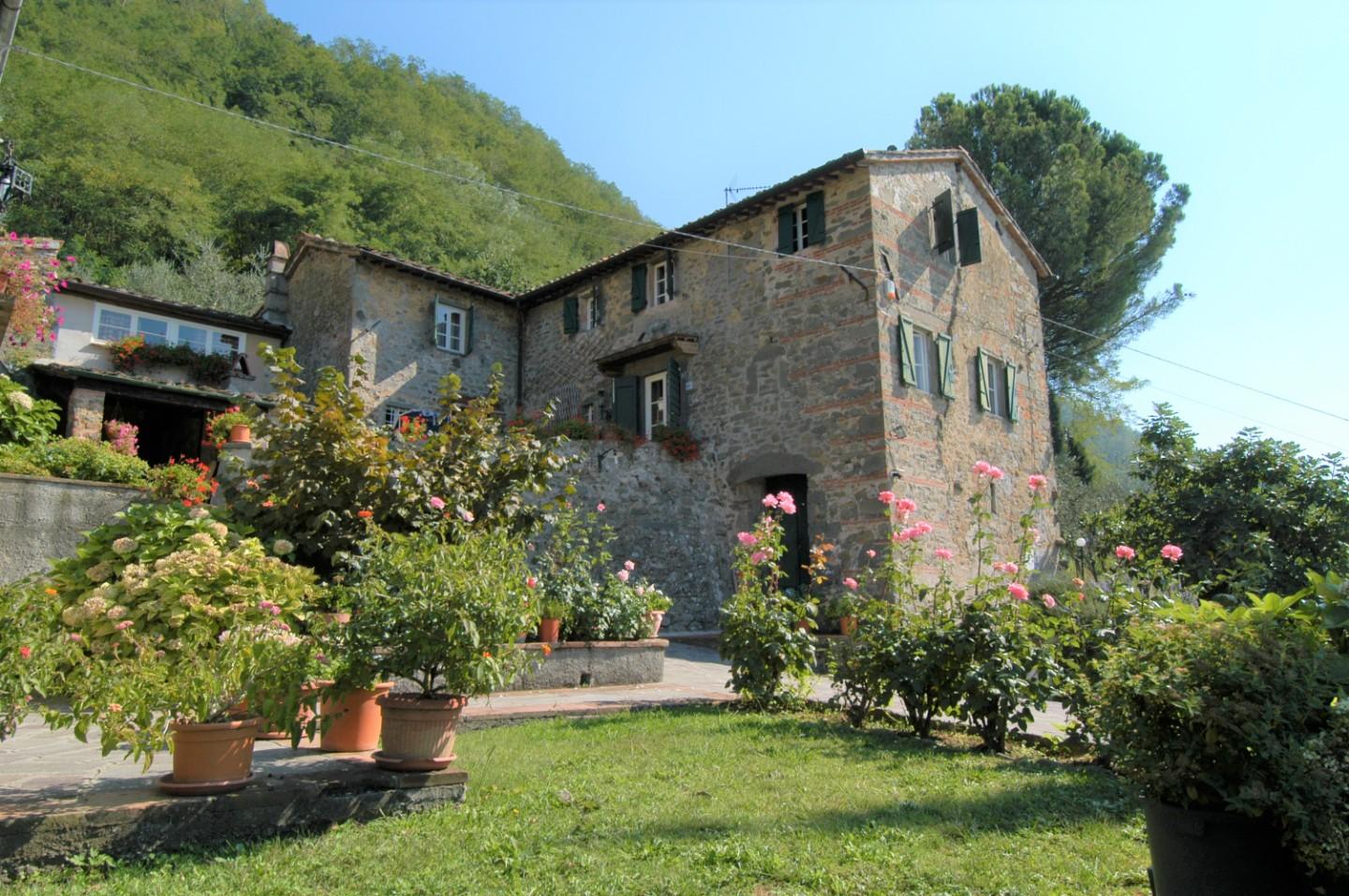 Country house for sale in Capannori (LU)