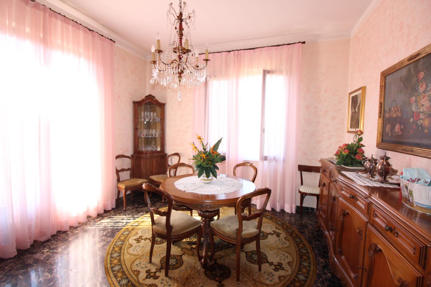Villa in vendita a Sarzana (SP)