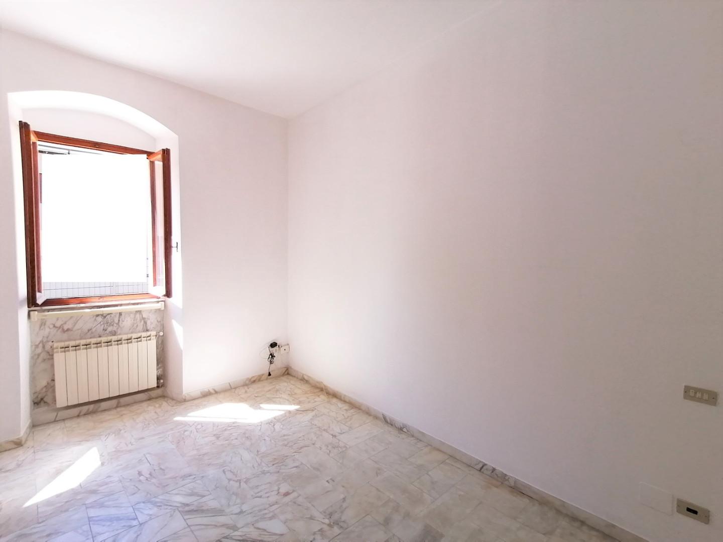Appartamento in vendita - Fabbrica, Carrara
