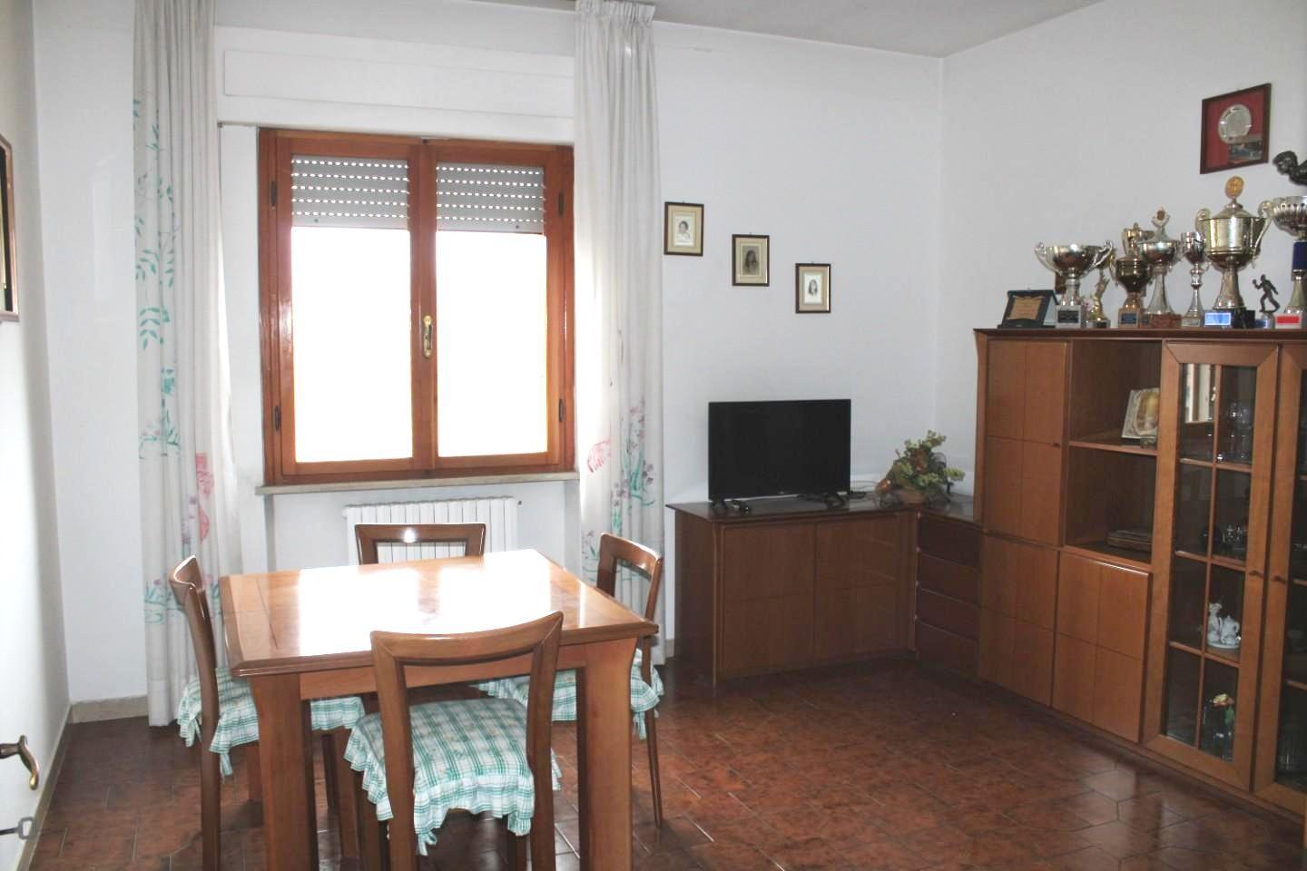 Apartment in Crespina Lorenzana