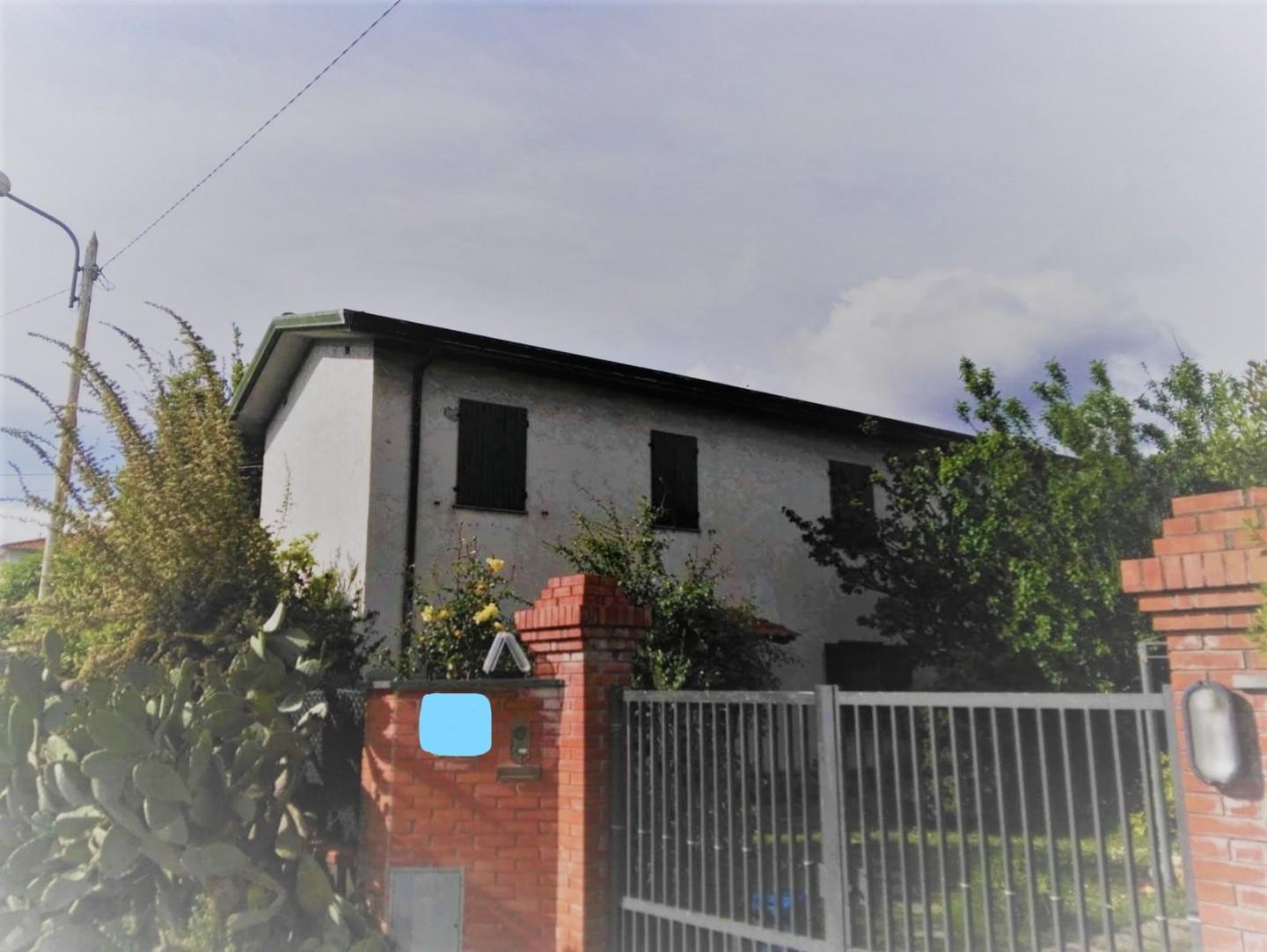 Casa semindipendente in vendita a Seravezza (LU)