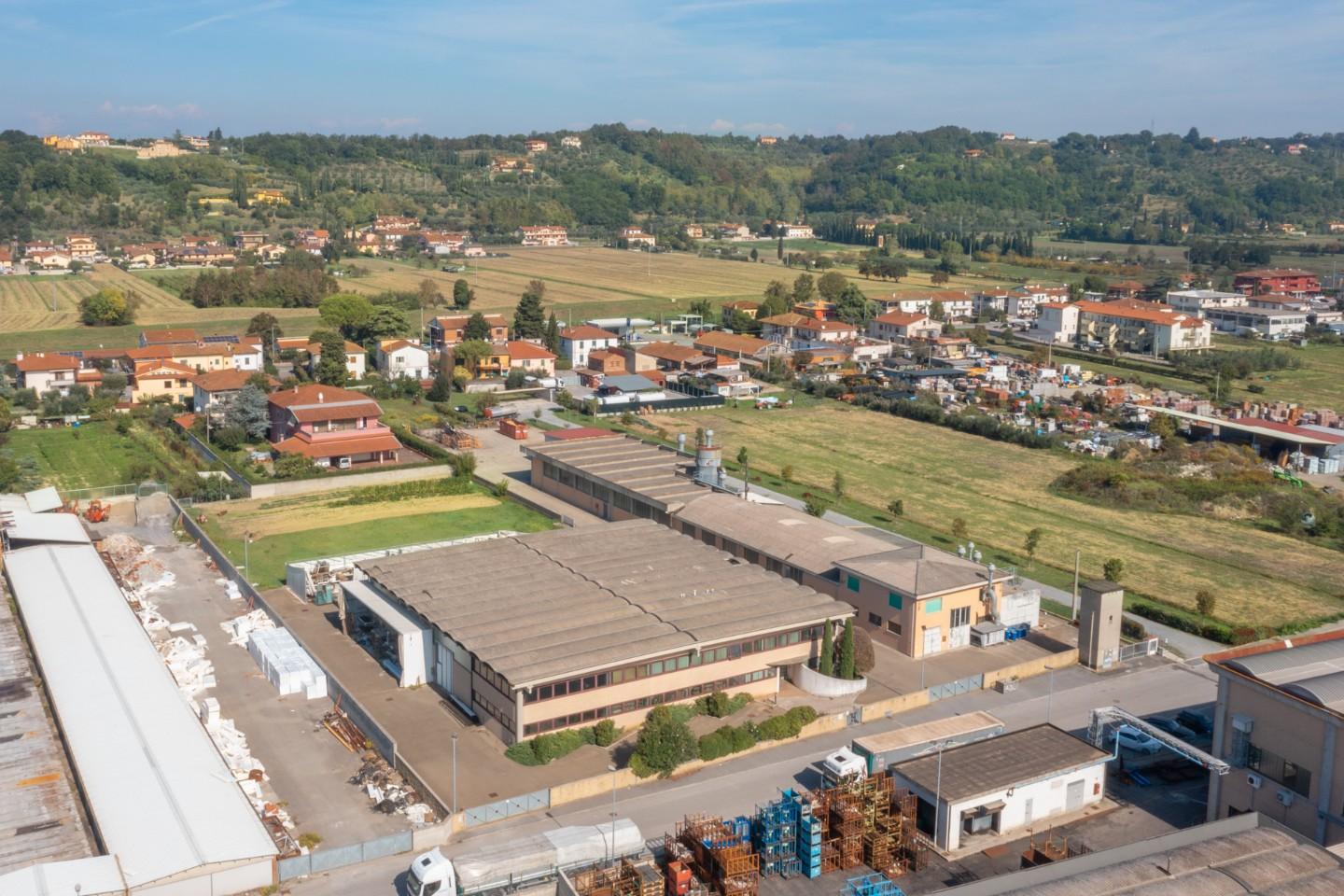 Capannone industriale in vendita a Santa Maria a Monte (PI)