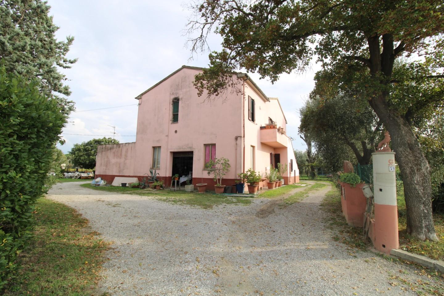 Casa singola in vendita a Santa Lucia, Pontedera (PI)