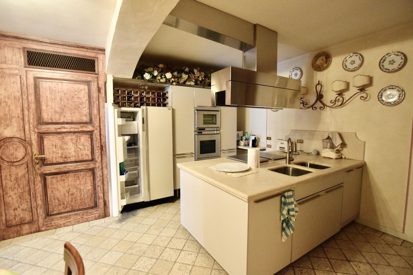Villa in vendita a Pontedera | Agenzia Toscana Immobiliare