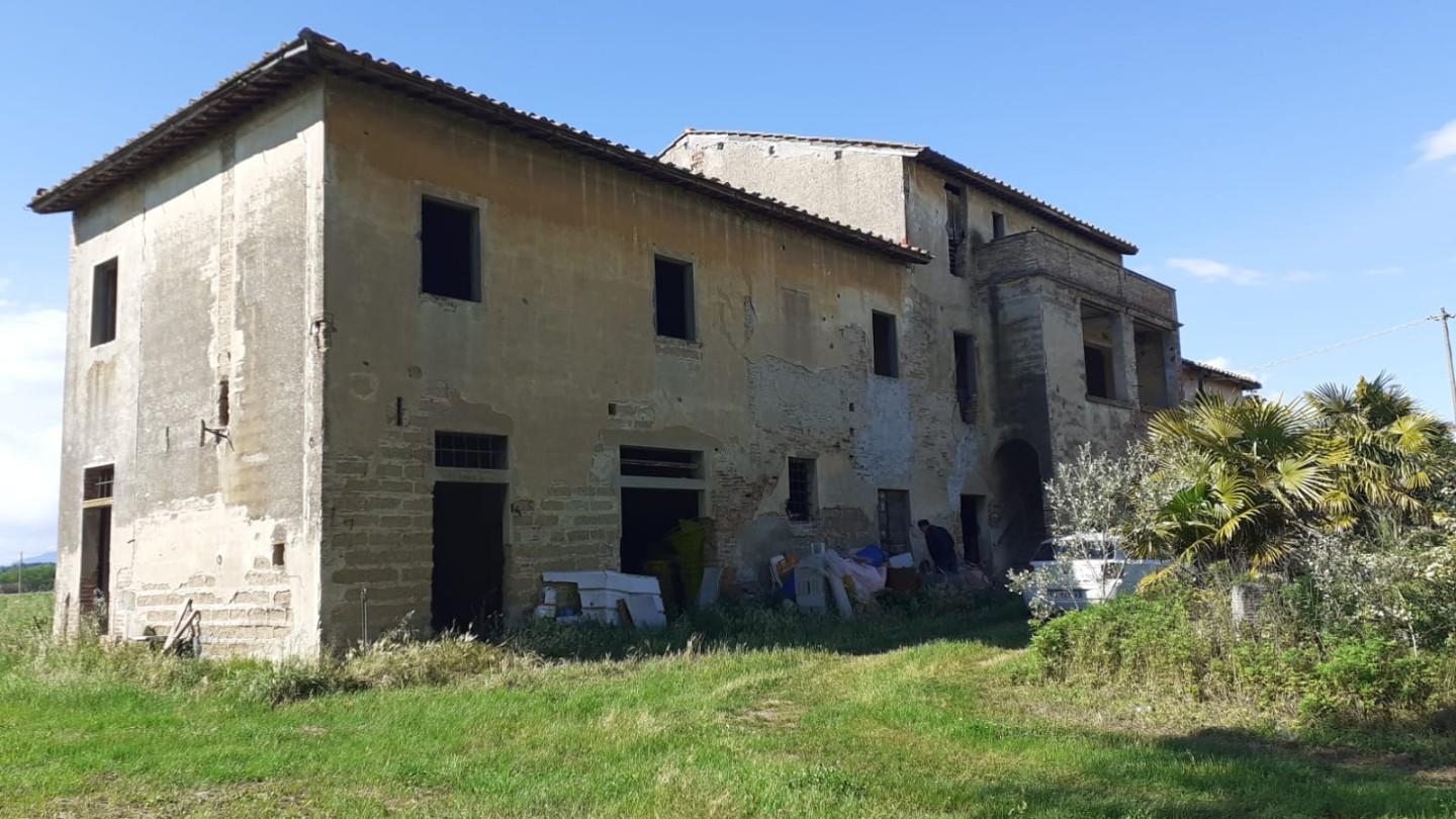 Colonica in vendita a Montopoli in Val d'Arno (PI)
