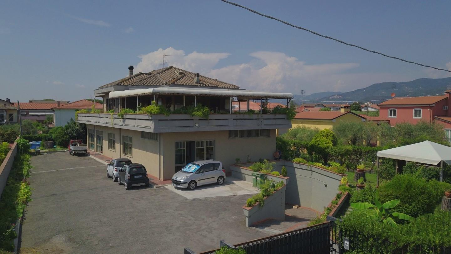 Villa a Dogana