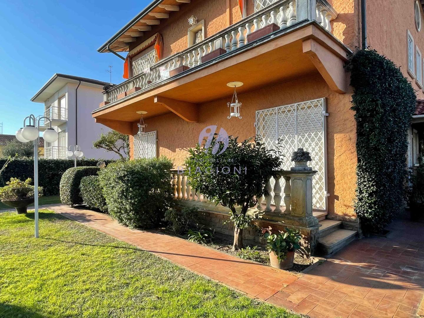 Villa in vendita - Lido Di Camaiore, Camaiore