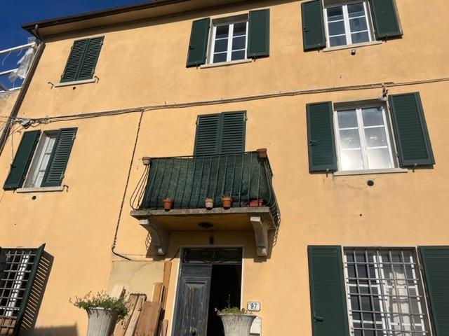 Casa semindipendente in vendita - Capezzano, Pietrasanta