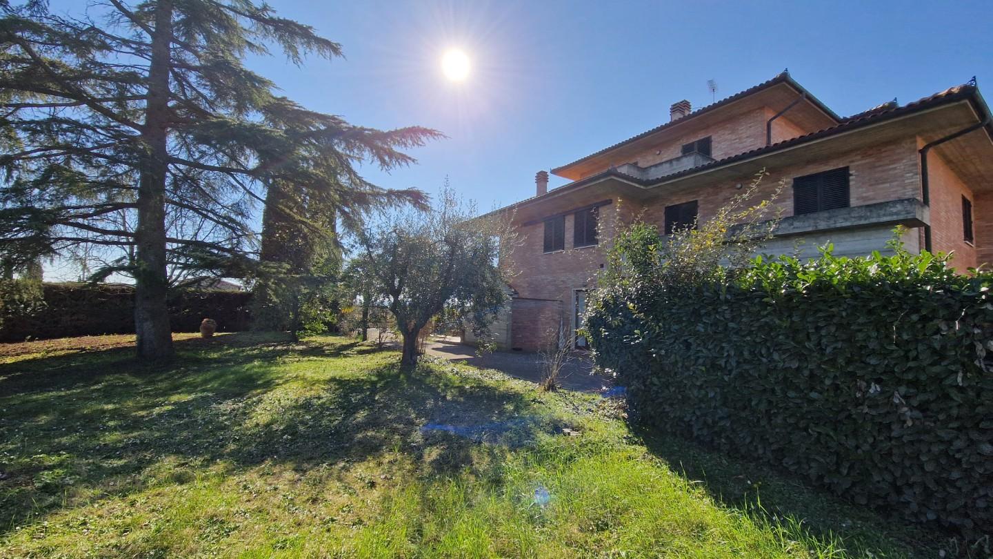 Casa semindipendente in vendita a Colle di Val d'Elsa (SI)