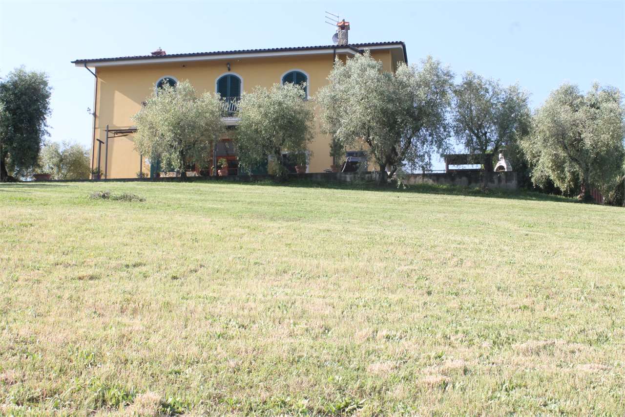 Villa in vendita a Montecarlo (LU)