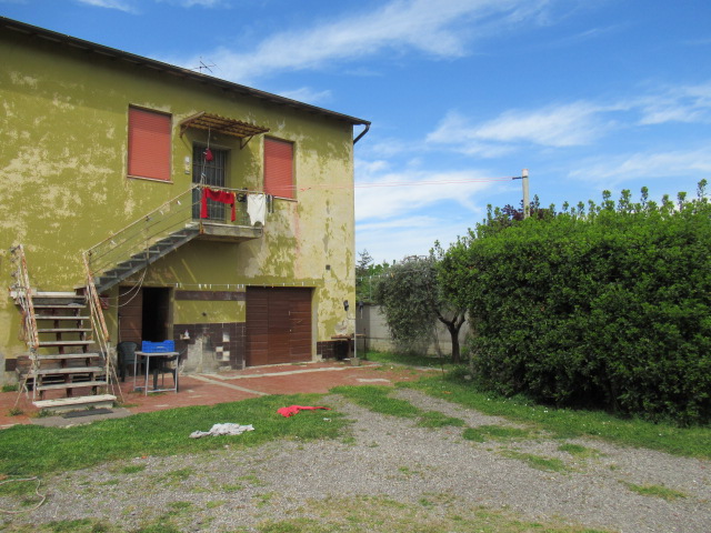 Porzione di casa in vendita a Pontedera (PI)