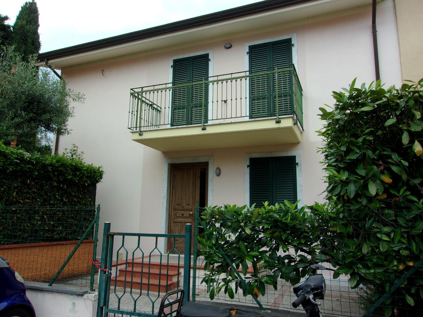 Casa semi-indipendente in vendita a Cervara, Massa (MS)