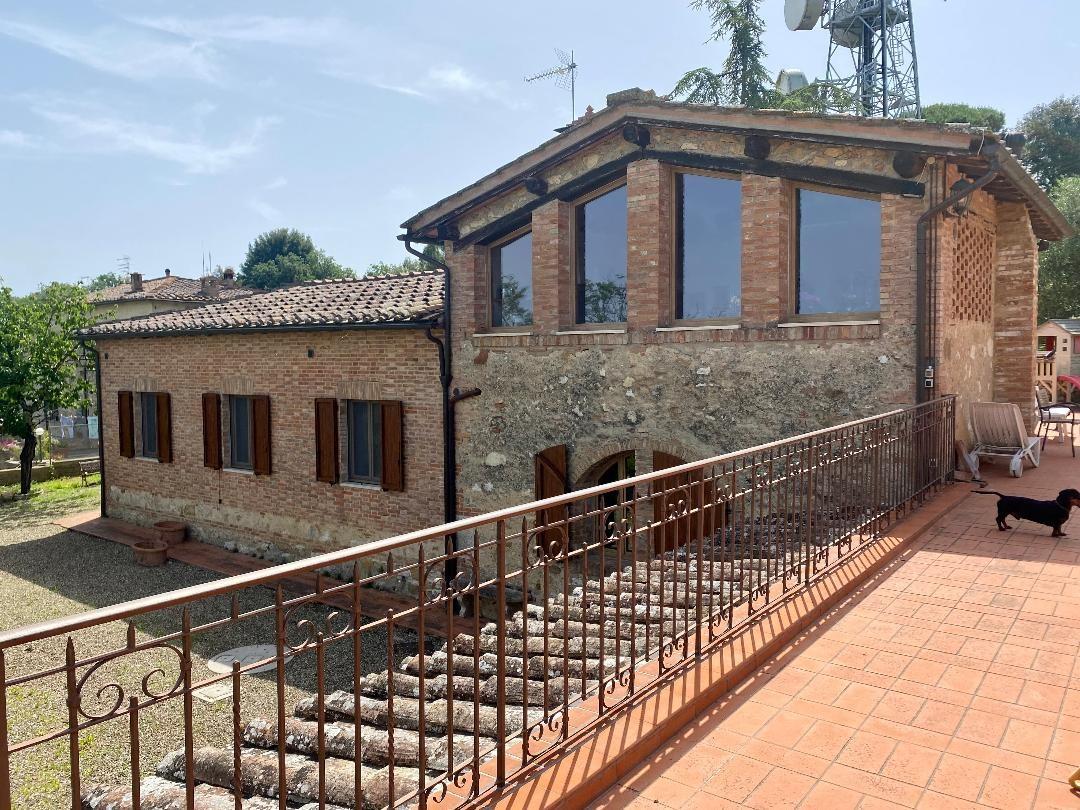 Colonica in vendita a Siena