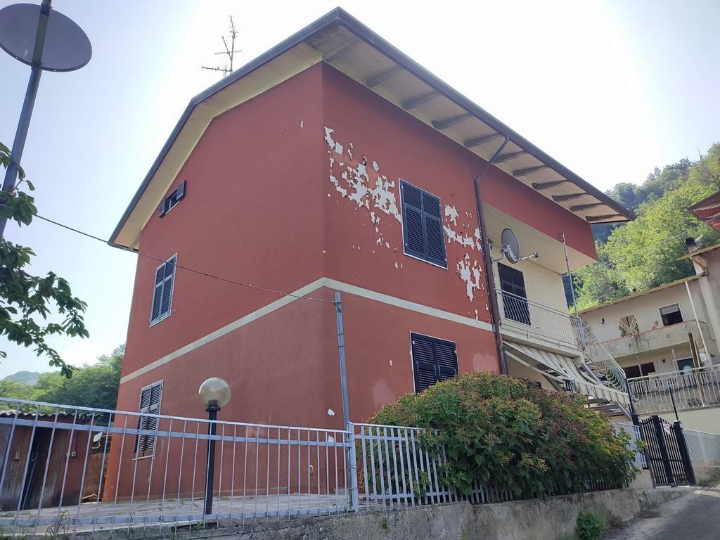Porzione di casa in vendita a Casano, Luni (SP)