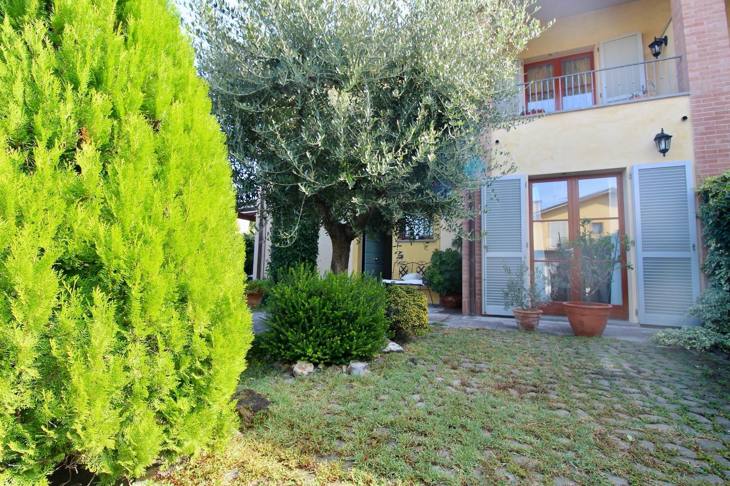 Villetta a schiera angolare in vendita a Calcinaia | Agenzia Toscana Immobiliare