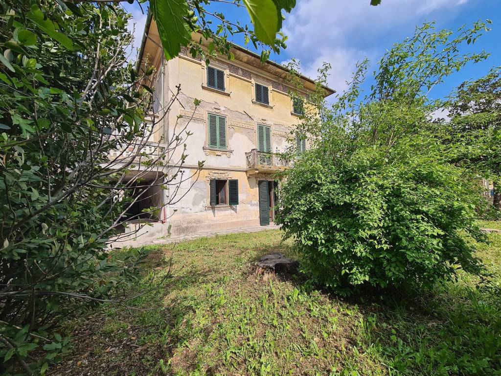 Villa in vendita a Porcari (LU)