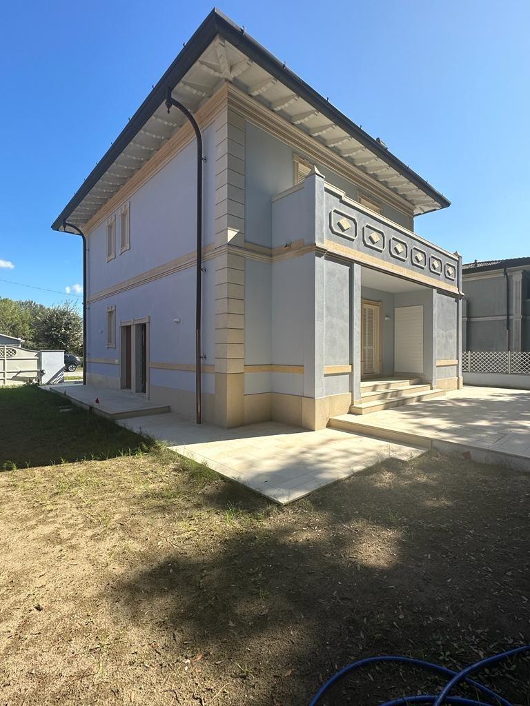 Villa in vendita - Lido Di Camaiore, Camaiore