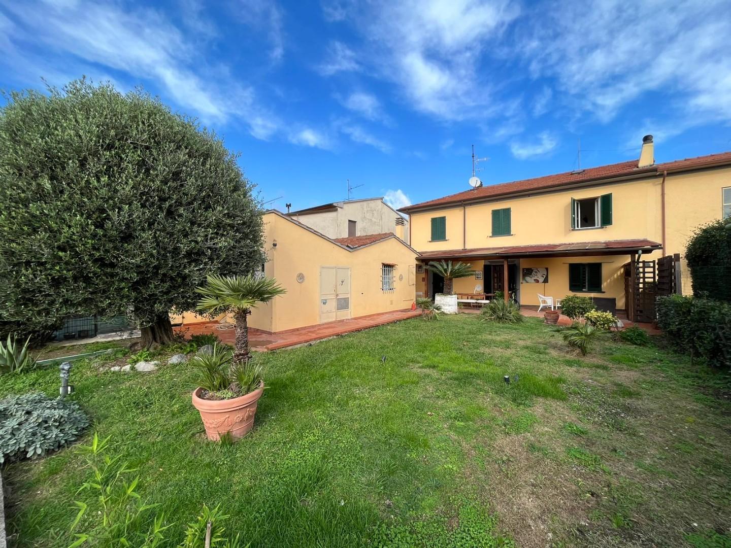 Casa semindipendente in vendita a San Giuliano Terme (PI)