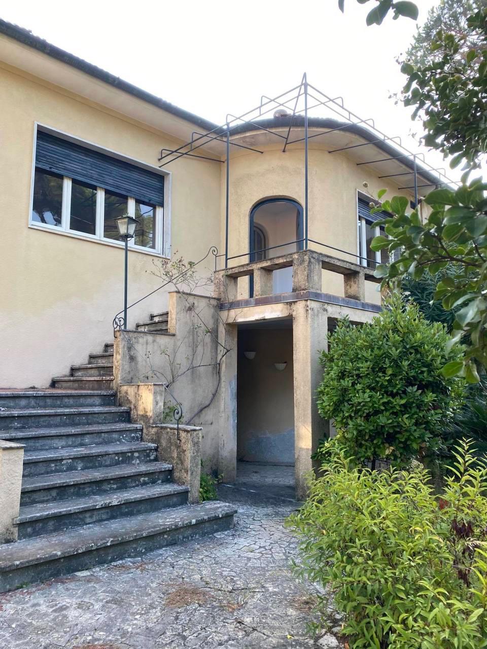 Villa in vendita - Viareggio