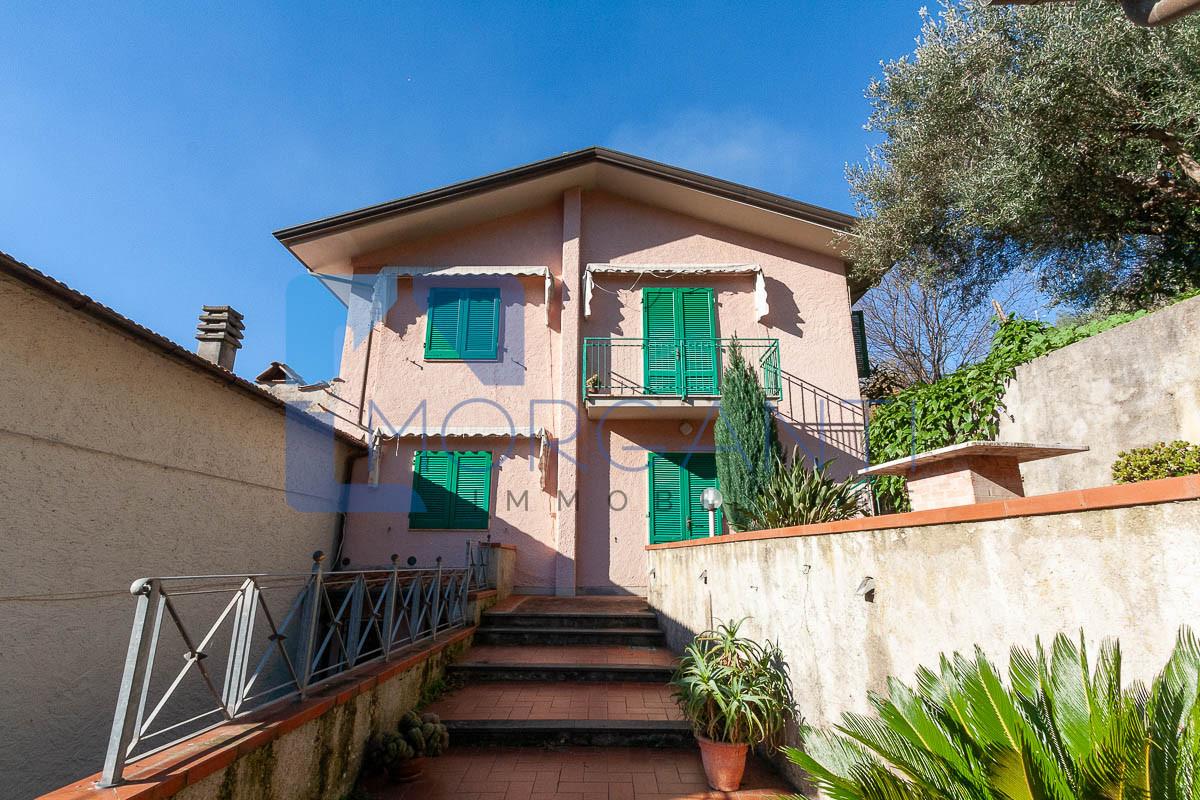 Casa semi-indipendente in vendita a Solaio, Pietrasanta (LU)