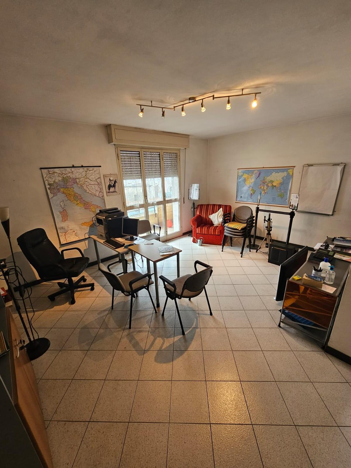 Ufficio in vendita a Carrara (MS)