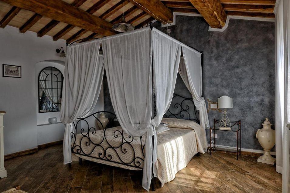 Bed&Breakfast in vendita a Monteverdi Marittimo