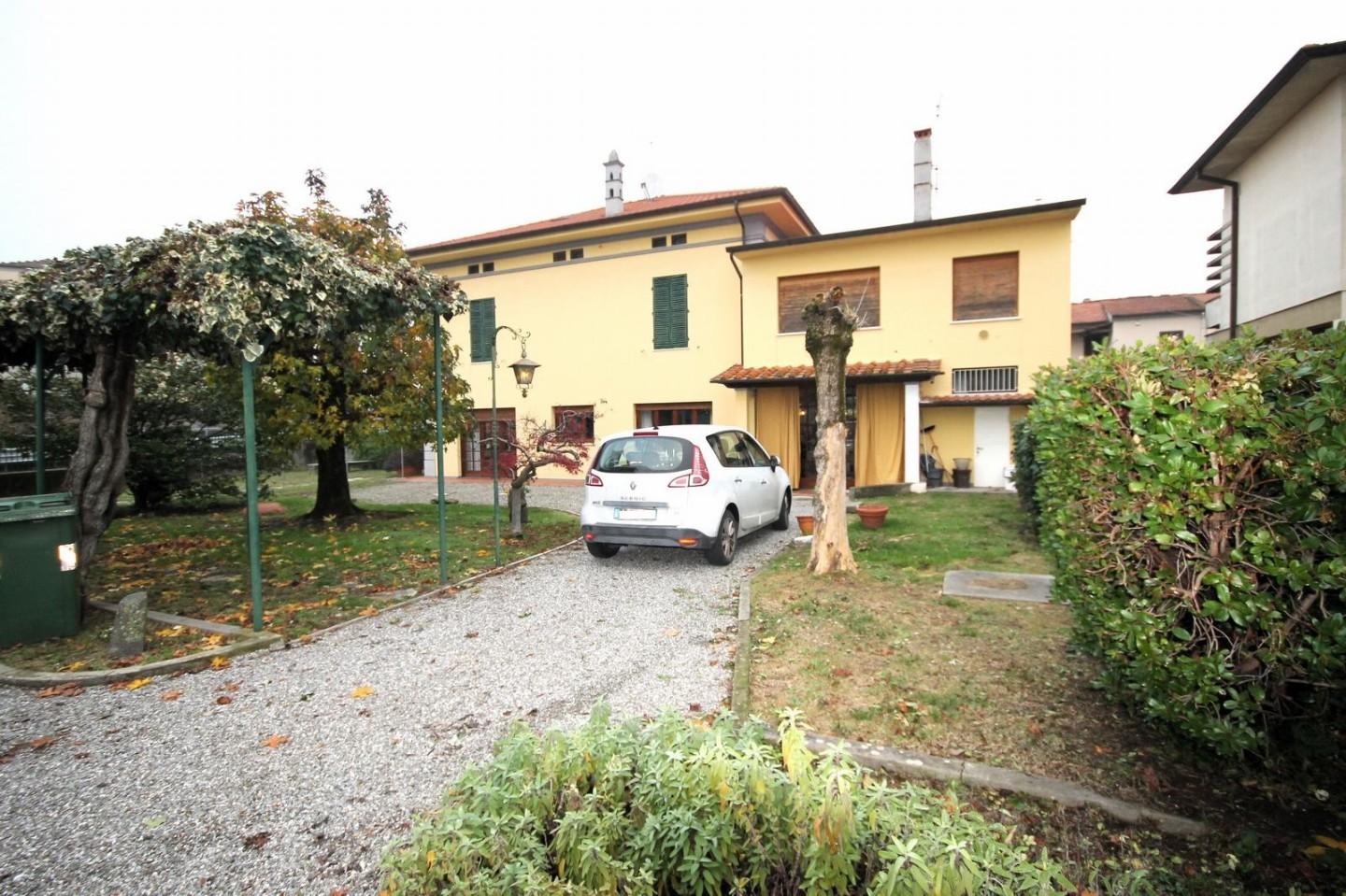 Villetta bifamiliare in vendita - Saltocchio, Lucca