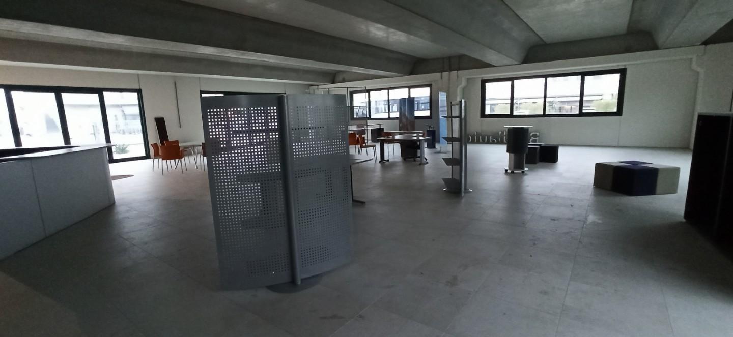 Laboratorio in affitto commerciale a Lucca