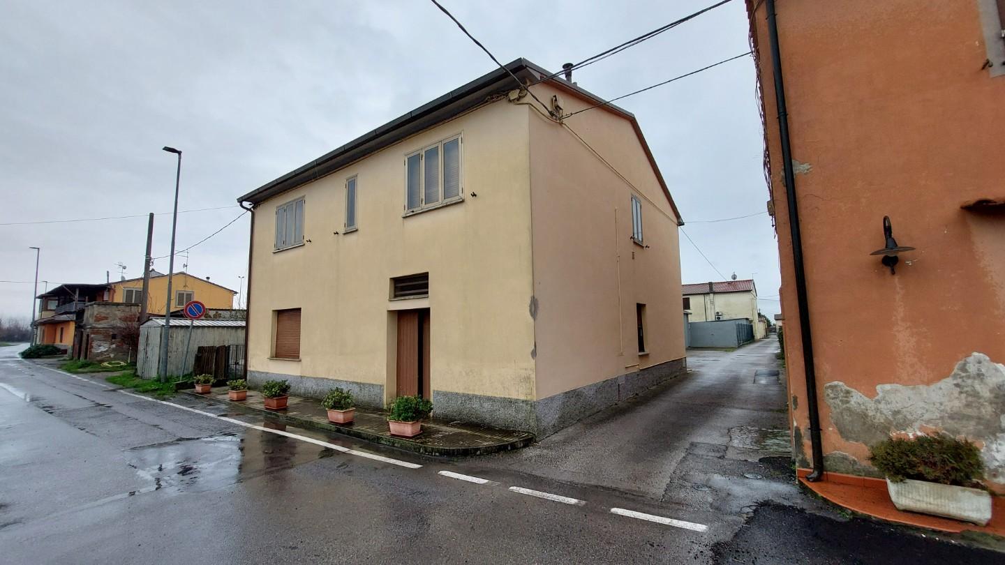Casa indipendente in vendita a Latignano, Cascina (PI)
