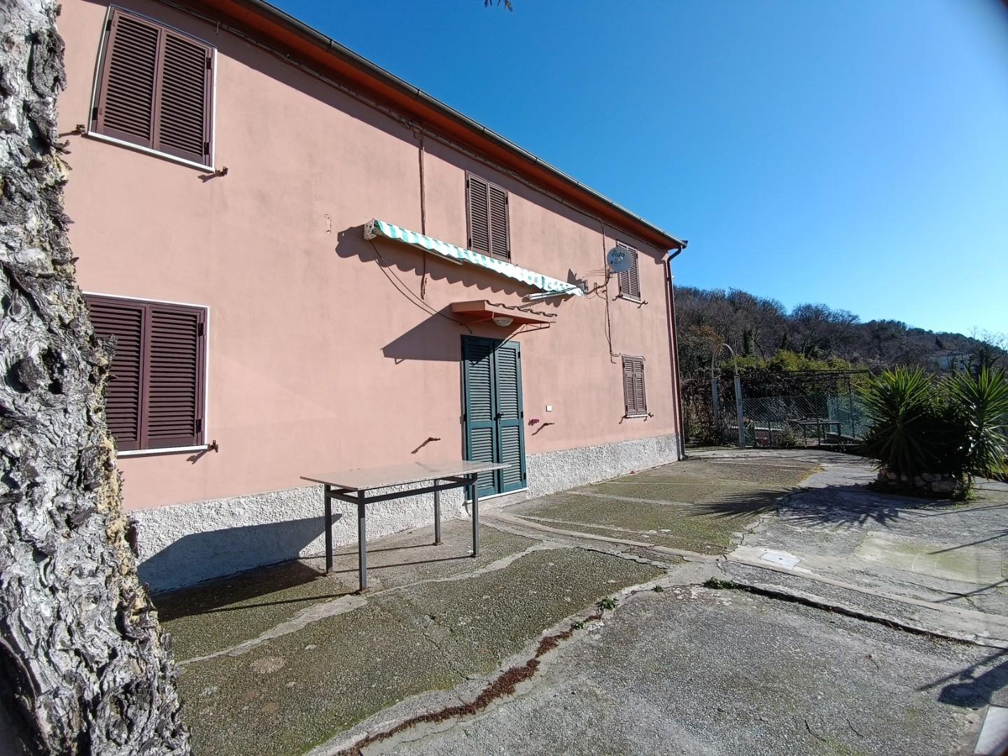 Terratetto in vendita a Carrara (MS)