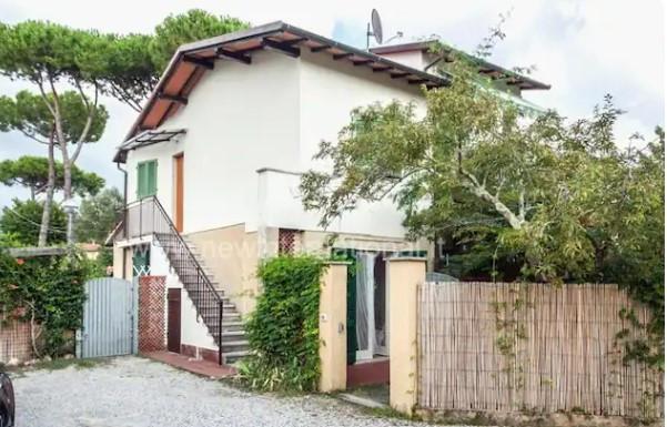 Appartamento in vendita a Vittoria Apuana, Forte Dei Marmi (LU)