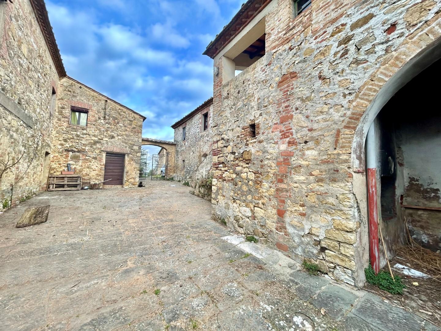 Colonica in vendita a Castelnuovo Berardenga