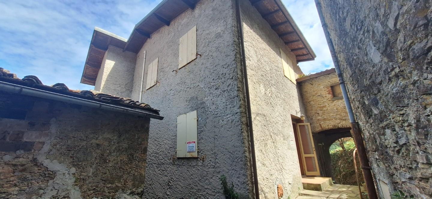 Palazzo/Stabile in Vendita a Lucca