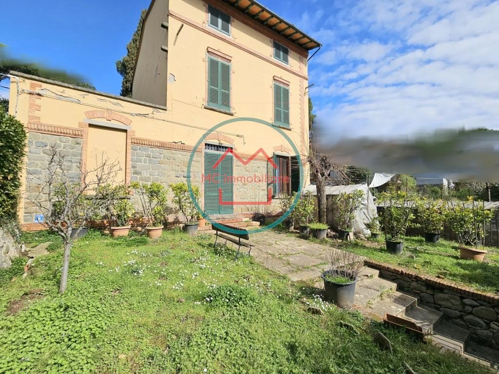 Casa indipendente in vendita a Montecatini-terme (PT)