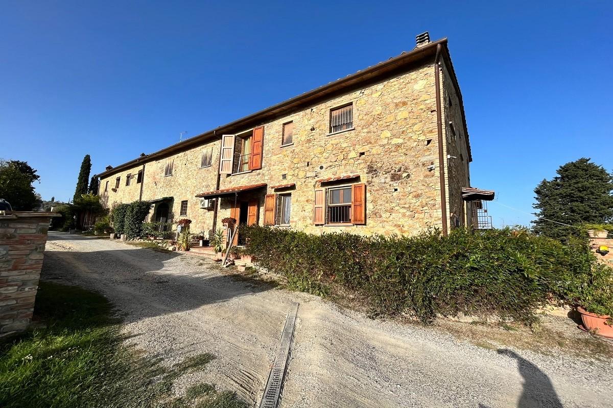 Farmhouse for sale in Gambassi Terme (FI)