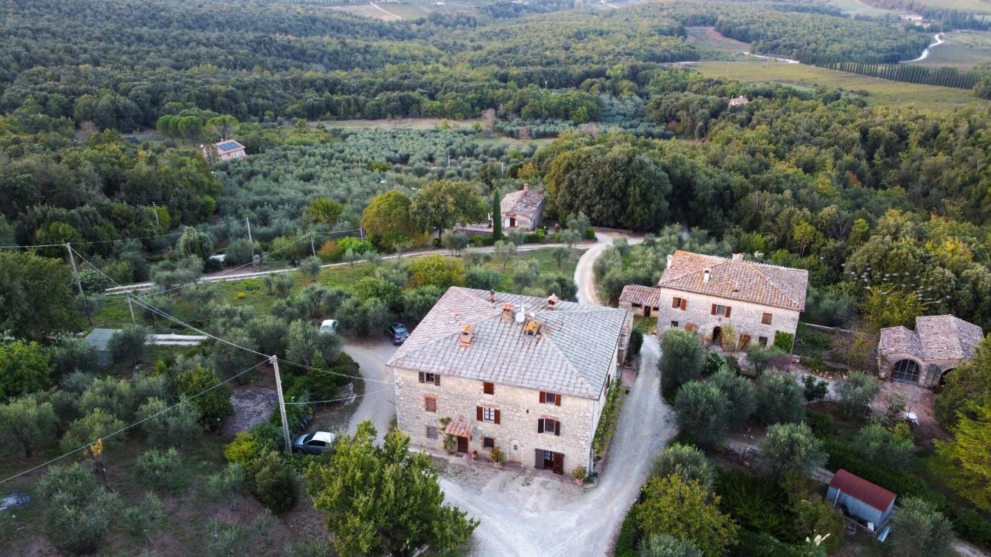Farmhouse for sale in Monteriggioni (SI)
