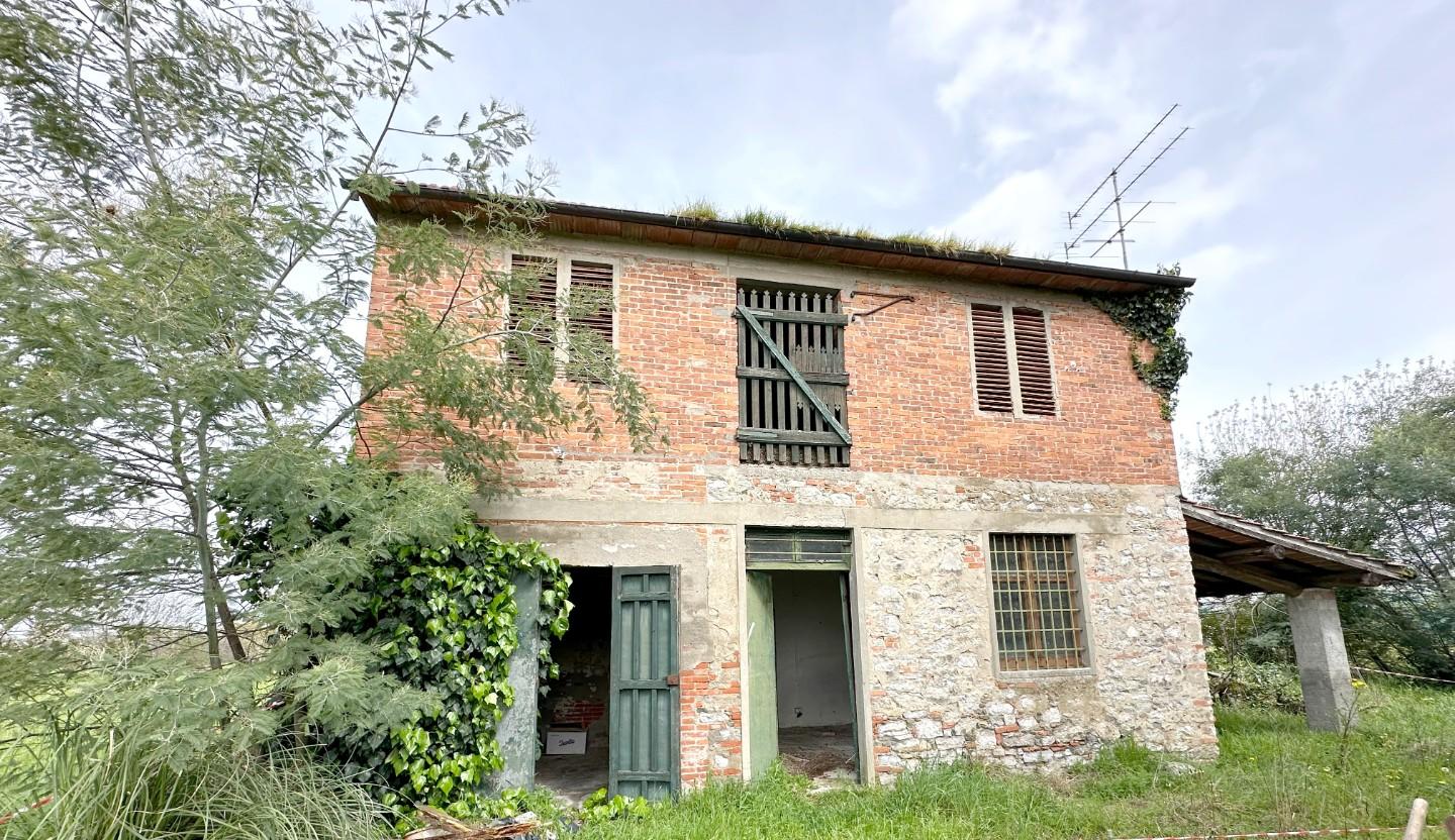 Rustico in vendita a Lammari, Capannori (LU)