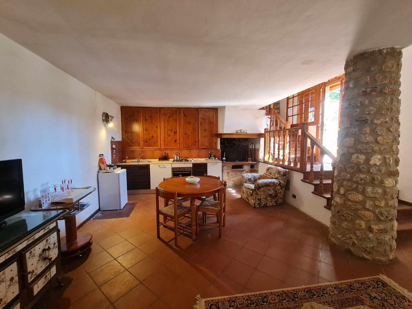 Casa indipendente in vendita a Colle Di Val D'elsa (SI)